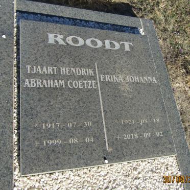 ROODT Tjaart Hendrik Abraham  Coetze 1917-1999 &amp; Erika Johanna 1921-2018