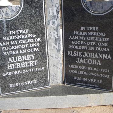 HORN Aubrey Herbert 1910- &amp; Elsie Johanna Jacoba 1911-2003