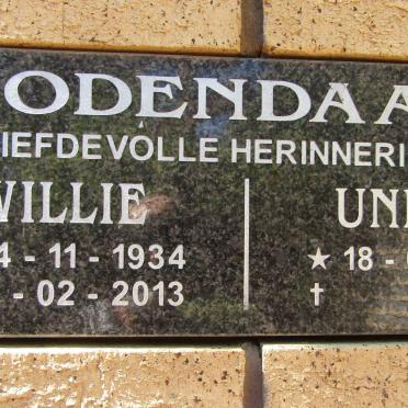 ODENDAAL Willie 1934-2013 &amp; Unique 1940-