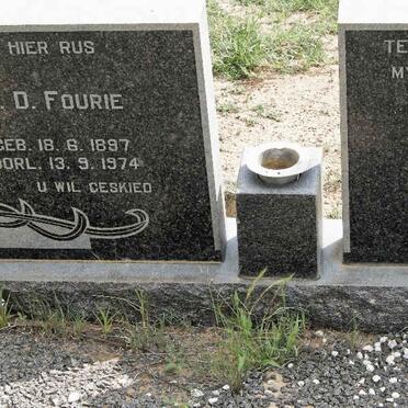 FOURIE D.D. 1897-1974 &amp; A.M. VAN RENSBURG 1890-1970