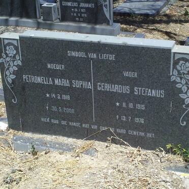 ? Gerhardus Stefanus 1915-1976 &amp; Petronella Maria Sophia 1916-2000