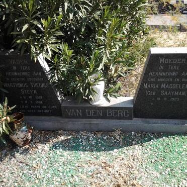 BERG Marthinus Theunis Steyn 1921-1981, van den &amp; Maria Magdelena SAAYMAN 1923-