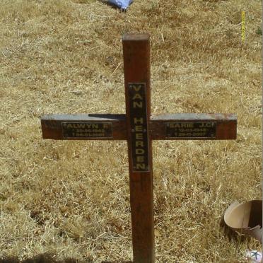HEERDEN Alwyn F., van 1942-2001 &amp; Sarie J.C. 1948-2007