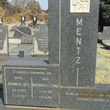 MENTZ Marthinus C.C. 1919-1961 & Johanna M. 1923-1978 _1