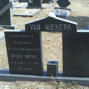 NIEKERK Antonie Michael, van 1918-1978
