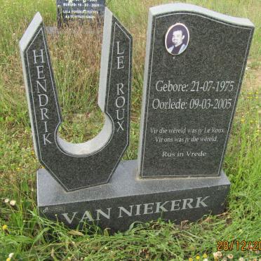 NIEKERK Hendrik Le Roux, van 1975-2005