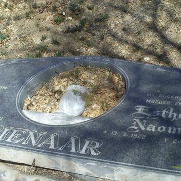 PIENAAR Jacob Johannes 1923-2008 &amp; Esther Naomi 1922-1984