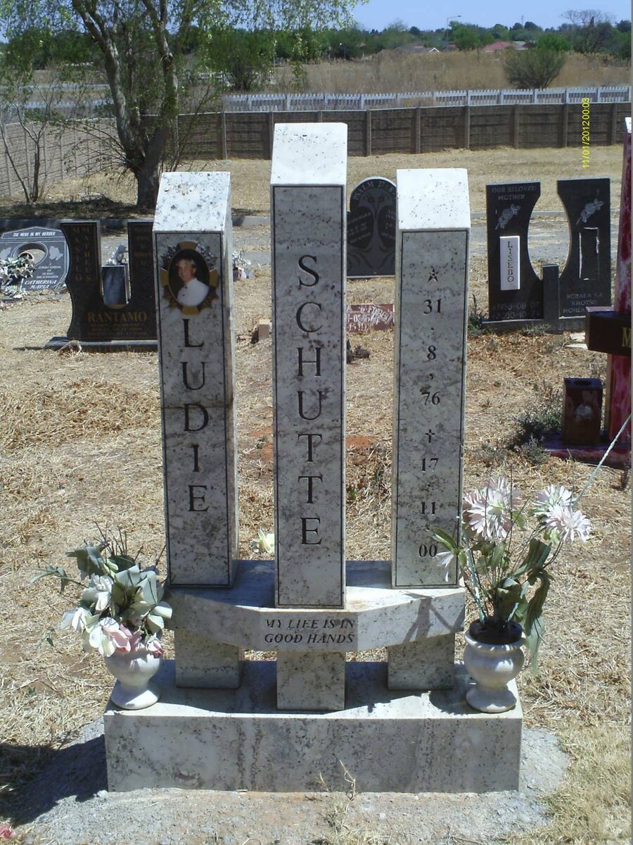 SCHUTTE Ludie 1976-2000