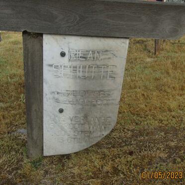 SCHUTTE Riean 1965-2001