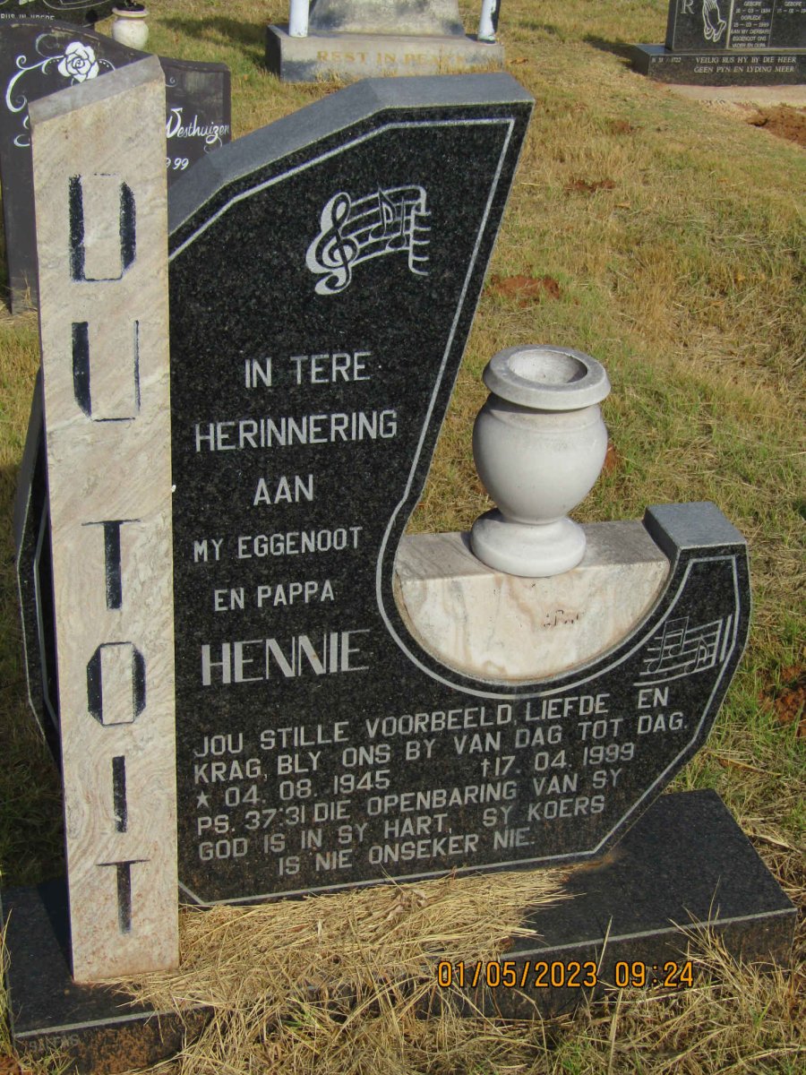 TOIT Hennie, du 1945-1999