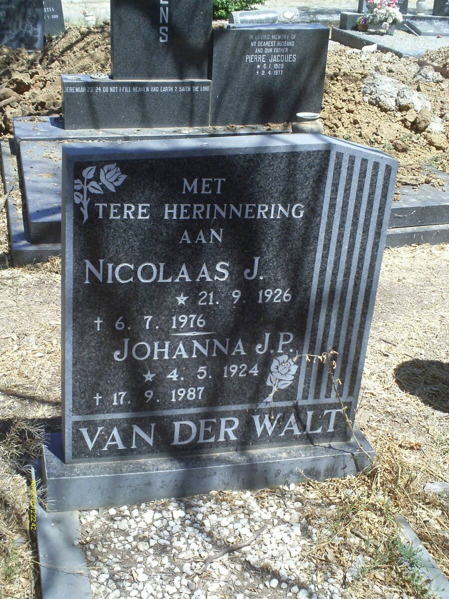 WALT Nicolaas J., van der 1925-1976 &amp; Johanna J.P. 1924-1987