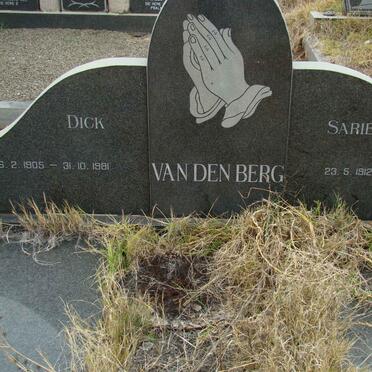 BERG Dick, van den 1905-1981 &amp; Sarie 1912-1999