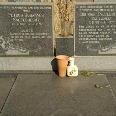 ENGELBRECHT Petrus Johannes 1910-1975 &amp; Chrissie LOURENS 1916-1970