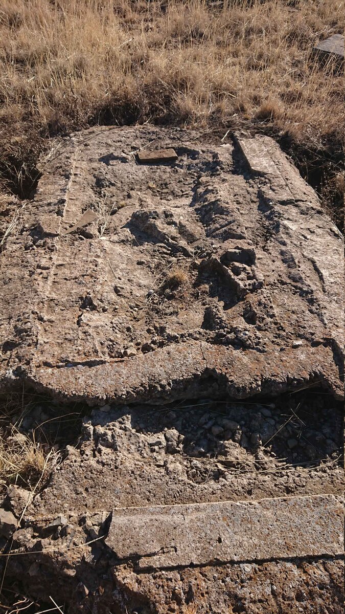2. Oorsig/Overview - Unknown grave