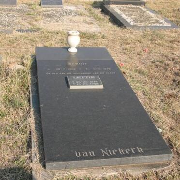 N - Vanne :: Surnames - N