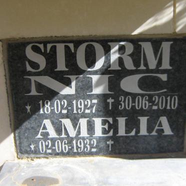 STORM Nic 1927-2010 &amp; Amelia 1932-