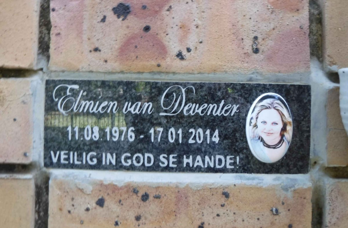 DEVENTER Elmien, van 1976-2014