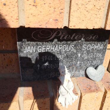 PIETERSE Jan Gerhardus 1952-2013 & Sophia 1956-2018