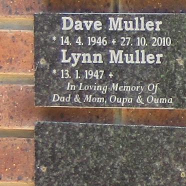 MULLER Dave 1946-2010 &amp; Lynn 1947-