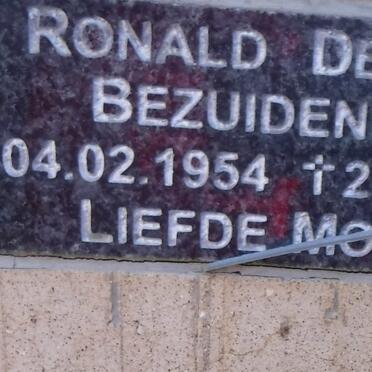 BEZUIDENHOUT Ronald Desmond 1954-201?