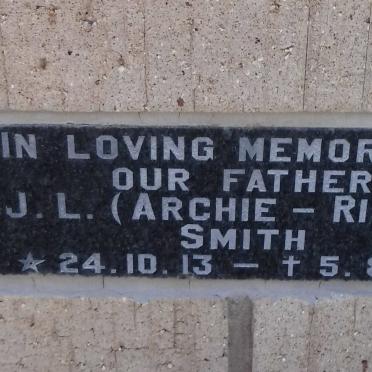 SMITH J.L. 1913-1990