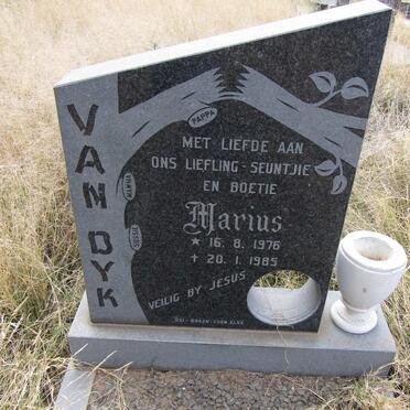 DYK Marius, van 1976-1985