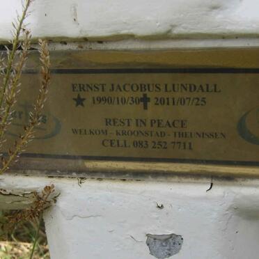 LUNDALL Ernst Jacobus 1990-2011