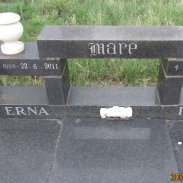 MARE Pollie 1922-1977 :: MARE Erna 1928-2011