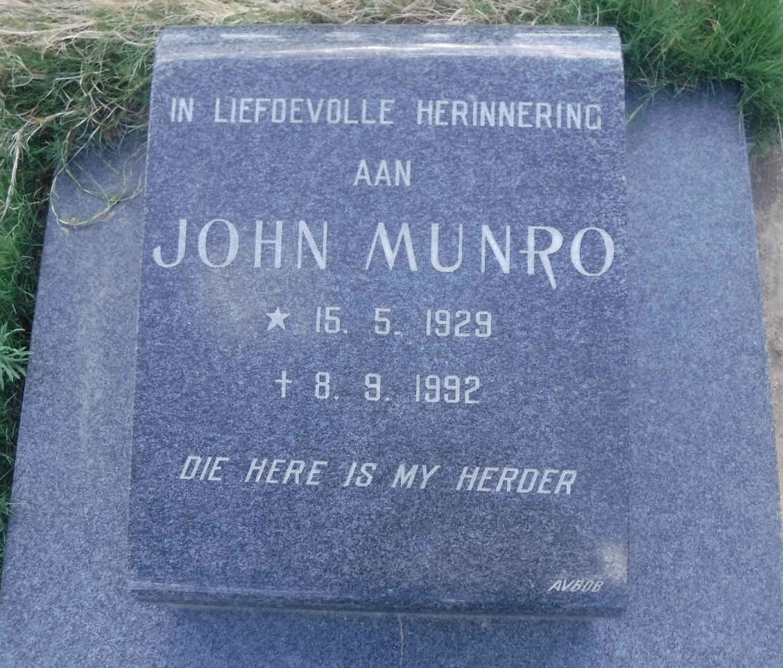 MUNRO John 1929-1992