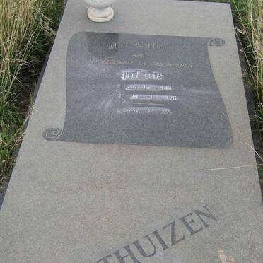 OOSTHUIZEN Pikkie 1944-1976