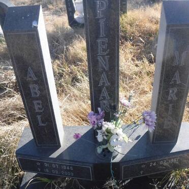 PIENAAR Abel 1945-2003 &amp; Marie 1951-
