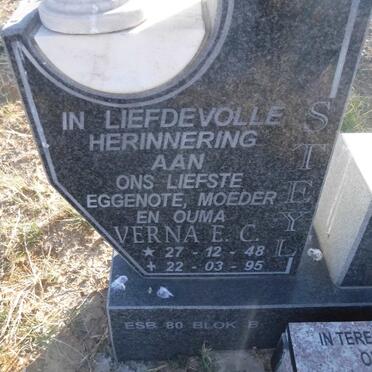 STEYL Isak Albertus 1951-2013 &amp; Verna E.C. 1948-1995