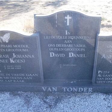 TONDER David Daniel, van 1941- &amp; Deborah Johanna KOEN 1939-1985