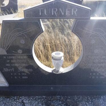 TURNER Albert Norman 1931-1993 &amp; Valerie 1936-1982