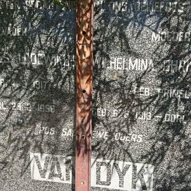 DYK Johannes Lodewikus, van 1917-1958 &amp; Wilhelmina Christoffelina PRINSLOO 1918-19?0