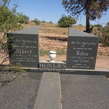 MEINTJES Albert 1904-1981 &amp; Edna 1912-1999