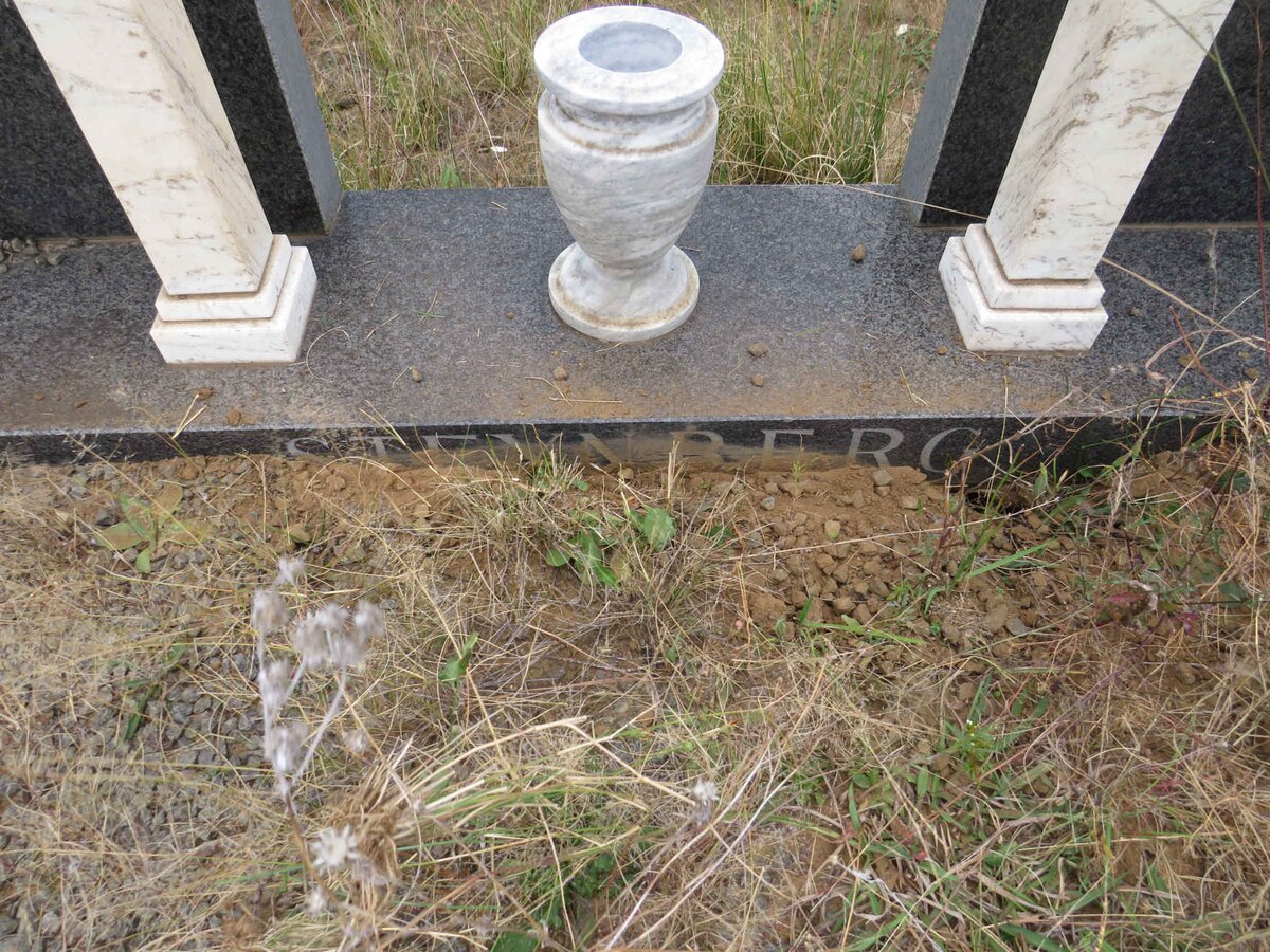 STEYNBERG Willem Frederick 1910-1990 & Susara Johanna CONNOWAY 1919-_3