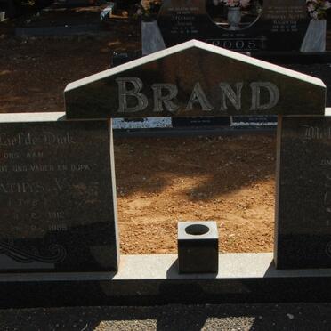 BRAND Mathys V. 1912-1989 &amp; Susanna J. SNYDERS 1922-