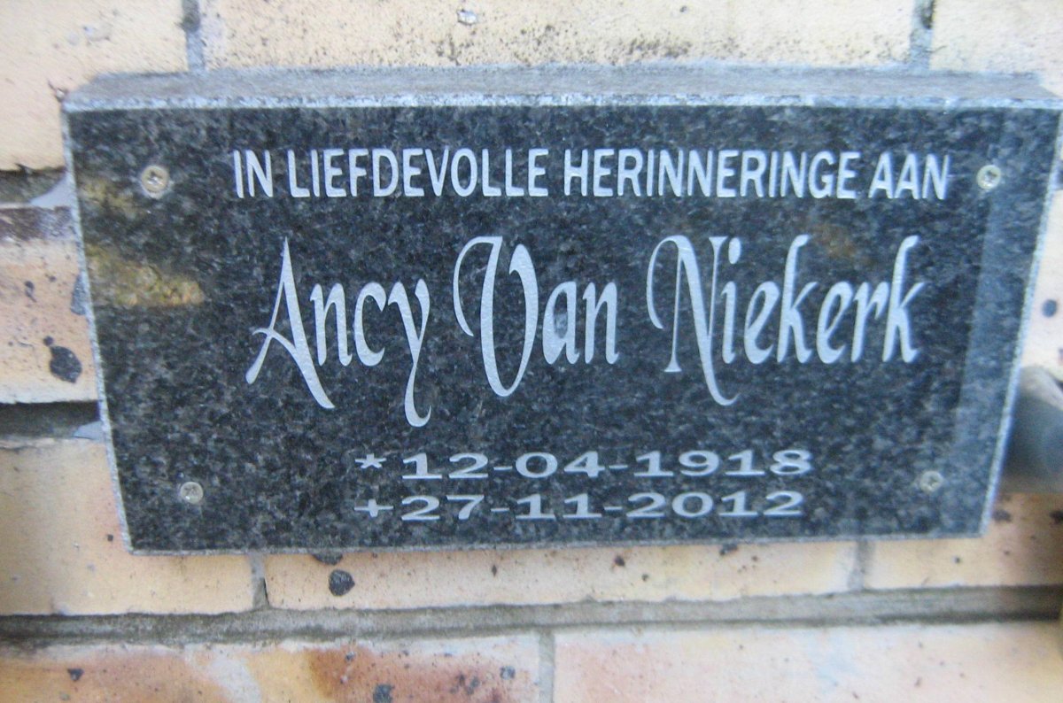 NIEKERK Ancy, van 1918-2012