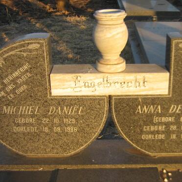 ENGELBRECHT Michiel Daniël 1929-1986 &amp; Anna Delport BRINK 1933-1986
