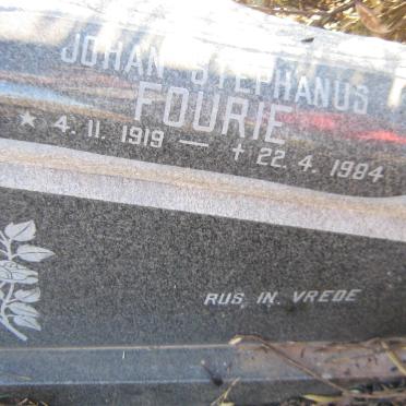 FOURIE Johan Stephanus 1919-1984 &amp; Martha Maria 1922-1977