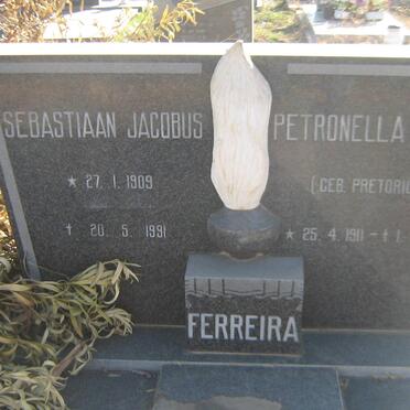 FERREIRA Sebastiaan Jacobus 1909-1991 &amp; Petronella Maria PRETORIUS 1911-1977