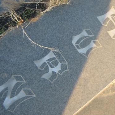 HURN Peter 1921-1988 &amp; Anna 1932-1999 :: HURN Peter 1952-1997