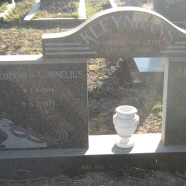 KLEYNHANS Theodorus Cornelius 1914-1975 &amp; Elsie Johanna R. JONES 1914-