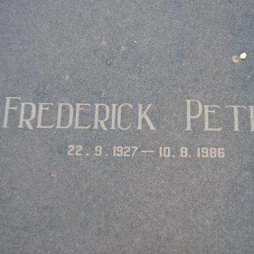 MERWE Frederick Petrus, van der 1927-1987 &amp; Emmarentia Jacoba NAUDE 1936-