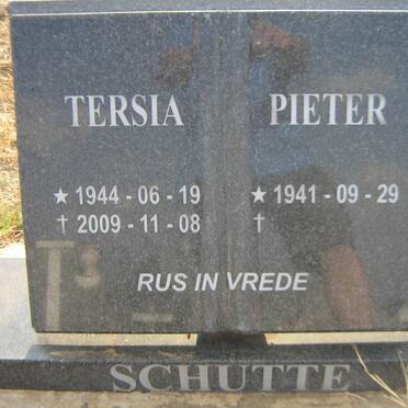 SCHUTTE Pieter 1941- &amp; Tersia 1944-2009