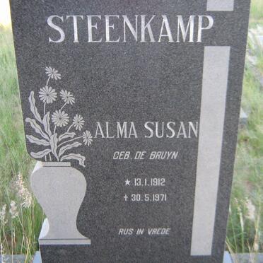 STEENKAMP Alma Susan nee DE BRUYN 1912-1971