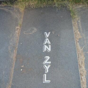 ZYL Jan Lewis, van 1924-1996 &amp; Louisa Ann VAN JAARSVELD 1938-1998
