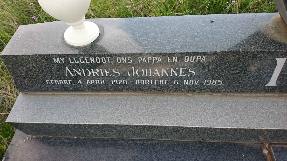 PYPER Andries Johannes 1920-1985 &amp; Regina Dorathea Danielina Joachimina HAASBROEK 1934-1998