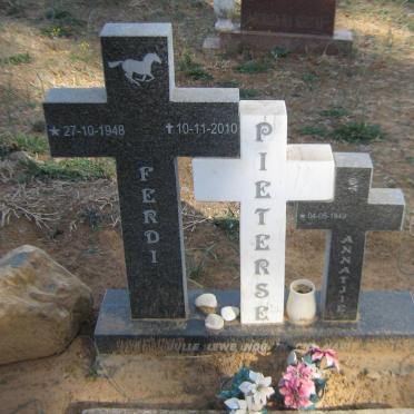 PIETERSE Ferdi 1948-2010 &amp; Annatjie 1949-